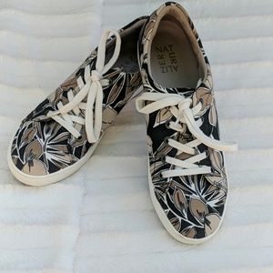 Naturalizer printed shoe